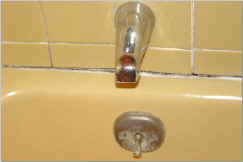 Does you tub look like this? We fix Ugly Grout and Caulk